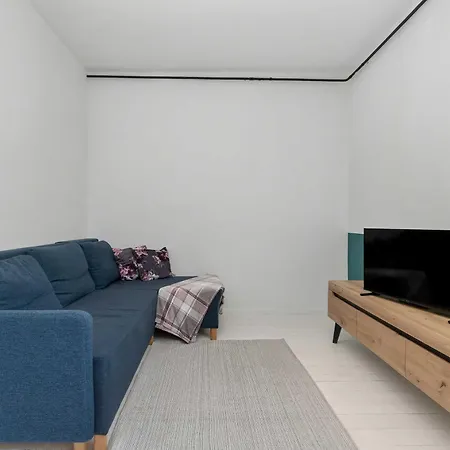 Coast & By Renters Apartment
